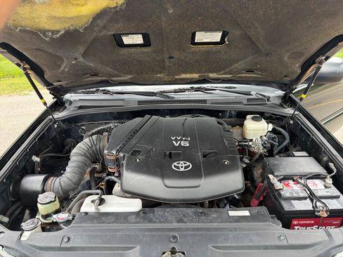 Used 2006 Toyota 4Runner SR5 AWD/4WD image 31