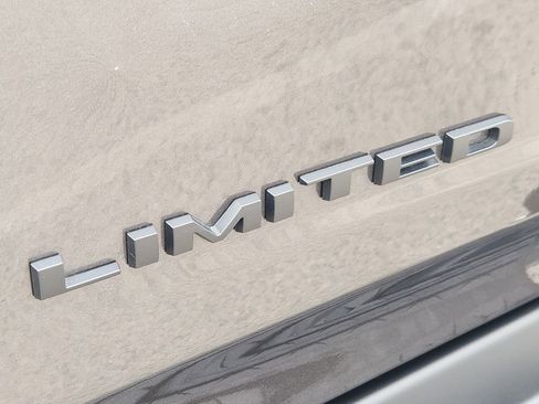 Used 2022 RAM 1500 Limited w/ Night Edition AWD/4WD image 9