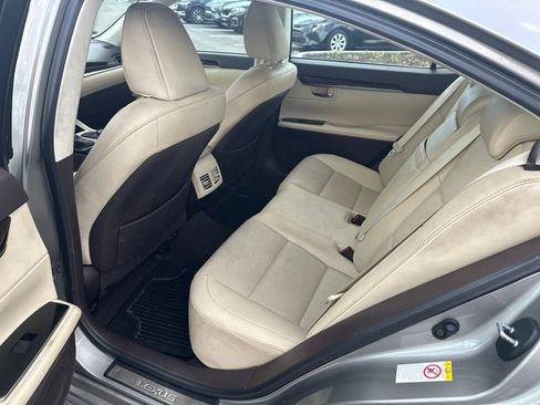 Used 2018 Lexus ES 350 w/ Premier Package FWD image 13