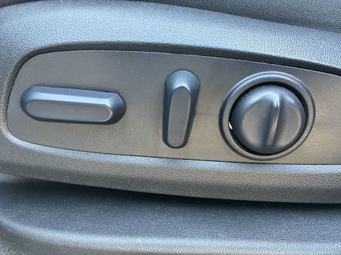 Used 2024 Chevrolet Equinox LT AWD/4WD image 14