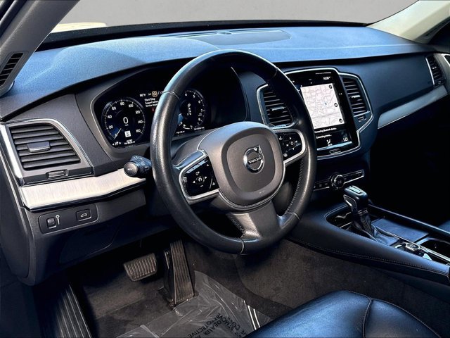 Used 2022 Volvo XC90 T5 Momentum FWD image 13