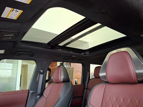 Used 2026 INFINITI QX80 Autograph image 11