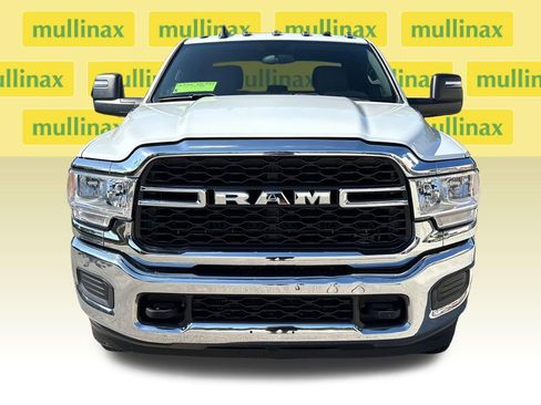 Used 2024 RAM 3500 Tradesman w/ Chrome Appearance Group AWD/4WD image 22