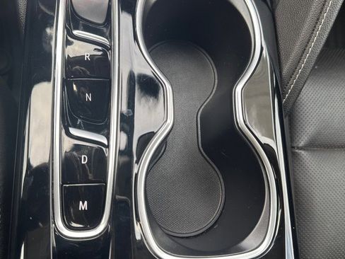 Used 2022 Buick Envision Essence w/ Safety Package image 10