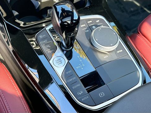 Certified 2024 BMW X3 xDrive30i w/ Convenience Package image 17