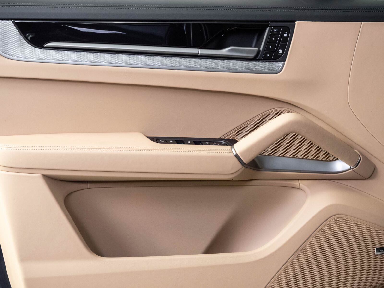 New 2026 Porsche Cayenne AWD/4WD image 6