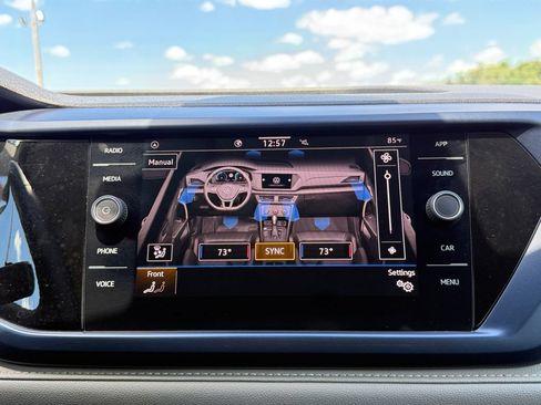 Used 2024 Volkswagen Taos SE FWD image 16