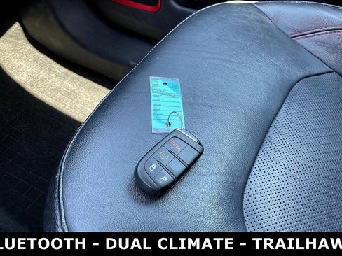 Used 2017 Jeep Compass Trailhawk w/ Leather Interior Group AWD/4WD image 36