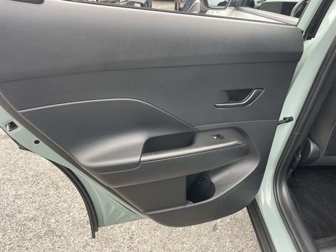 Certified 2025 Hyundai Kona SEL AWD/4WD image 15