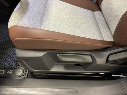 New 2025 Volkswagen ID.4 Pro RWD image 4