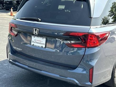 Used 2025 Honda Odyssey EX-L image 11