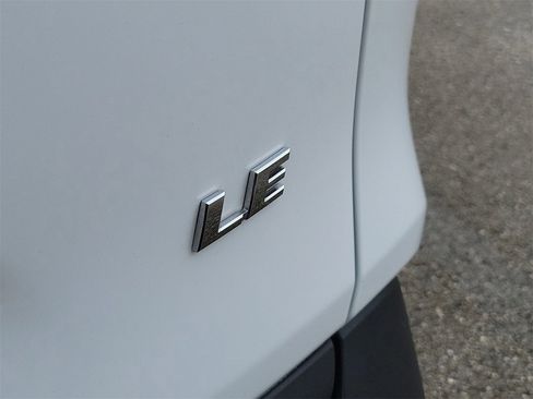 Used 2025 Toyota RAV4 LE image 7