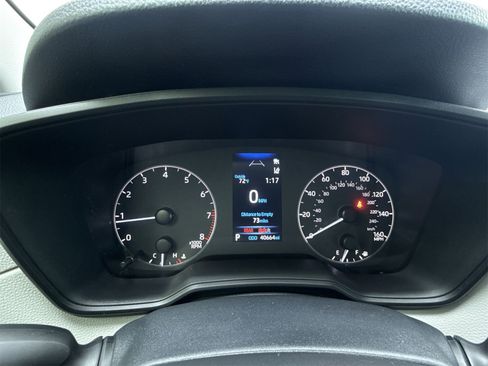 Used 2023 Toyota Corolla Cross L image 22
