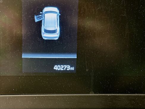 Used 2024 Kia Sportage LX image 19