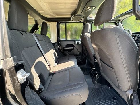 Used 2019 Jeep Wrangler Unlimited Sport S AWD/4WD image 30