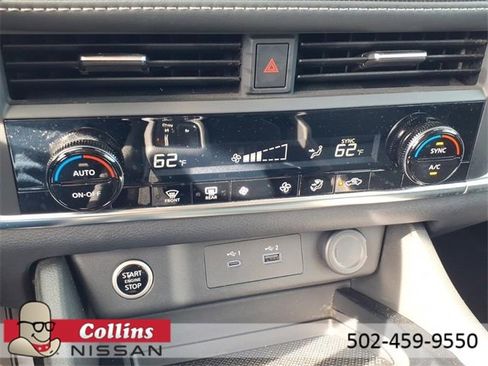 Certified 2023 Nissan Rogue SV image 24