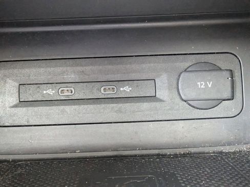 Used 2023 Volkswagen Atlas SE image 30