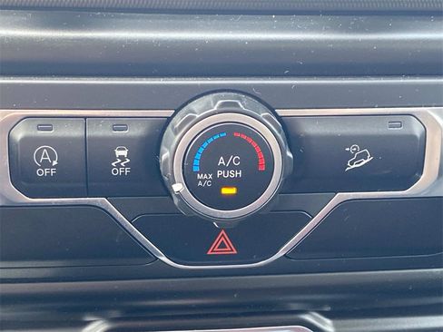 Used 2021 Jeep Wrangler Unlimited Sport image 31