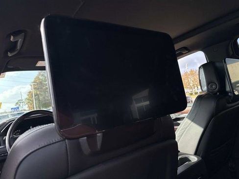 Used 2024 GMC Yukon Denali Ultimate AWD/4WD image 19