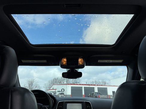 Used 2018 Jeep Grand Cherokee Limited image 22