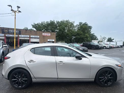Used 2024 MAZDA MAZDA3 s FWD image 4