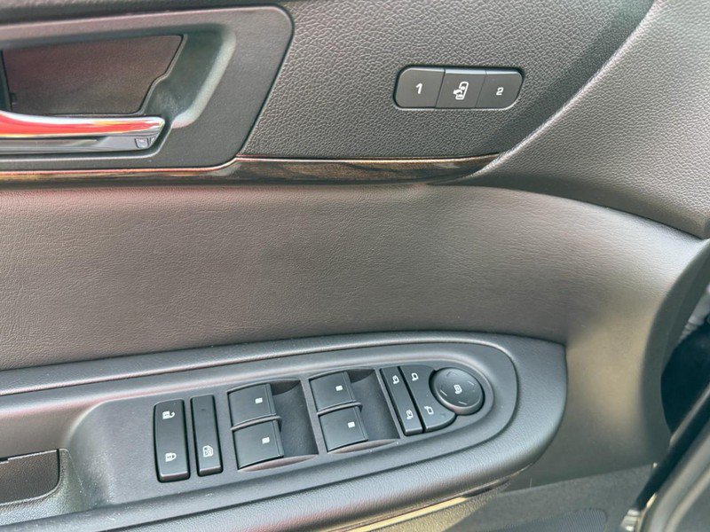 Used 2016 GMC Acadia Denali AWD/4WD image 17