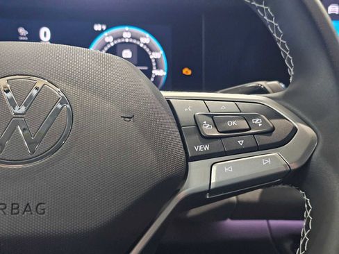 New 2026 Volkswagen Tiguan SE image 24