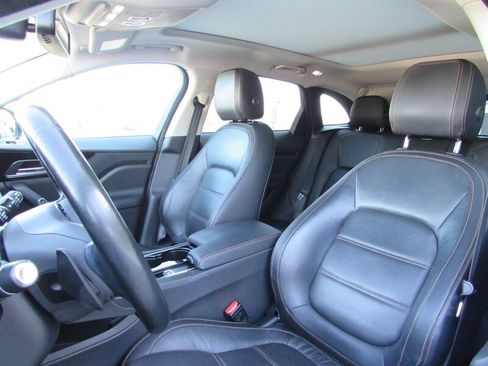 Used 2017 Jaguar F-PACE Prestige AWD/4WD image 13