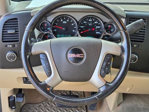 Used 2013 GMC Sierra 2500 SLE w/ SLE Preferred Package image 17