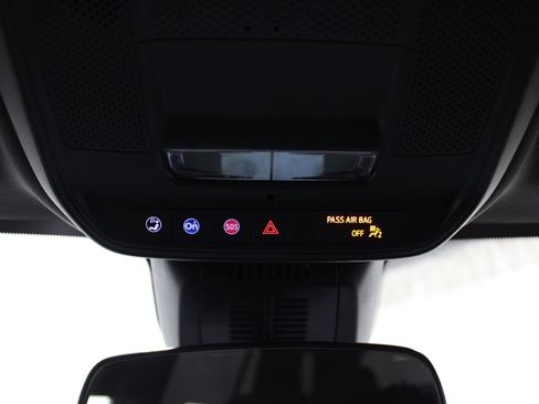 Used 2025 Chevrolet Equinox LT FWD image 19