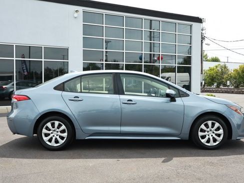 Used 2020 Toyota Corolla LE FWD image 4