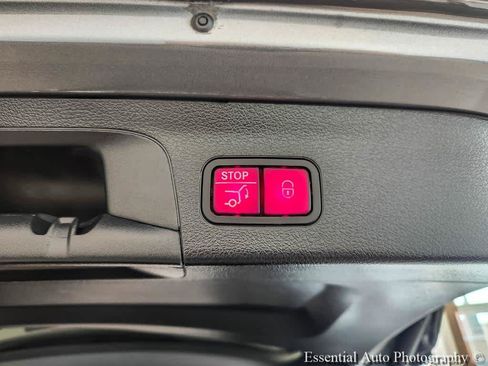 Used 2021 Mercedes-Benz GLS 580 4MATIC image 25