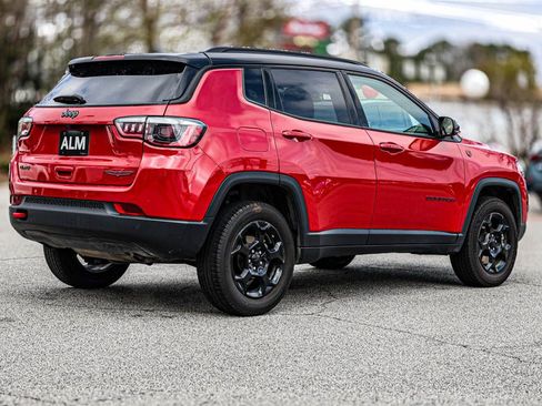 Used 2024 Jeep Compass Trailhawk image 5