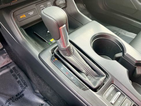 Used 2024 Honda Civic Touring image 17