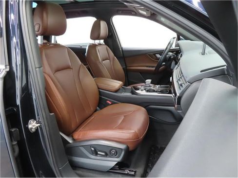 Used 2018 Audi Q7 3.0T Premium Plus w/ Premium Plus Package image 27
