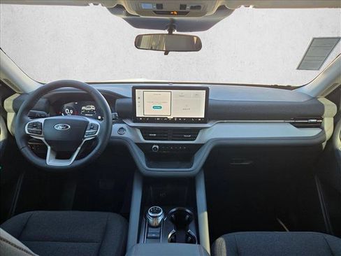 New 2026 Ford Explorer Active RWD image 15