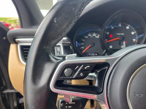 Used 2017 Porsche Macan AWD/4WD image 28