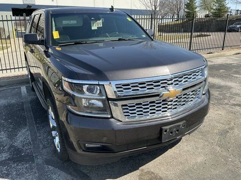 Used 2017 Chevrolet Tahoe LT image 3