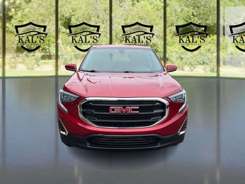 Used 2018 GMC Terrain SLE FWD image 2