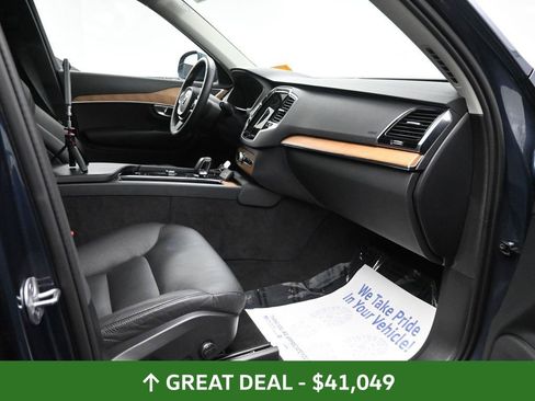 Used 2024 Volvo XC90 B6 Plus image 22