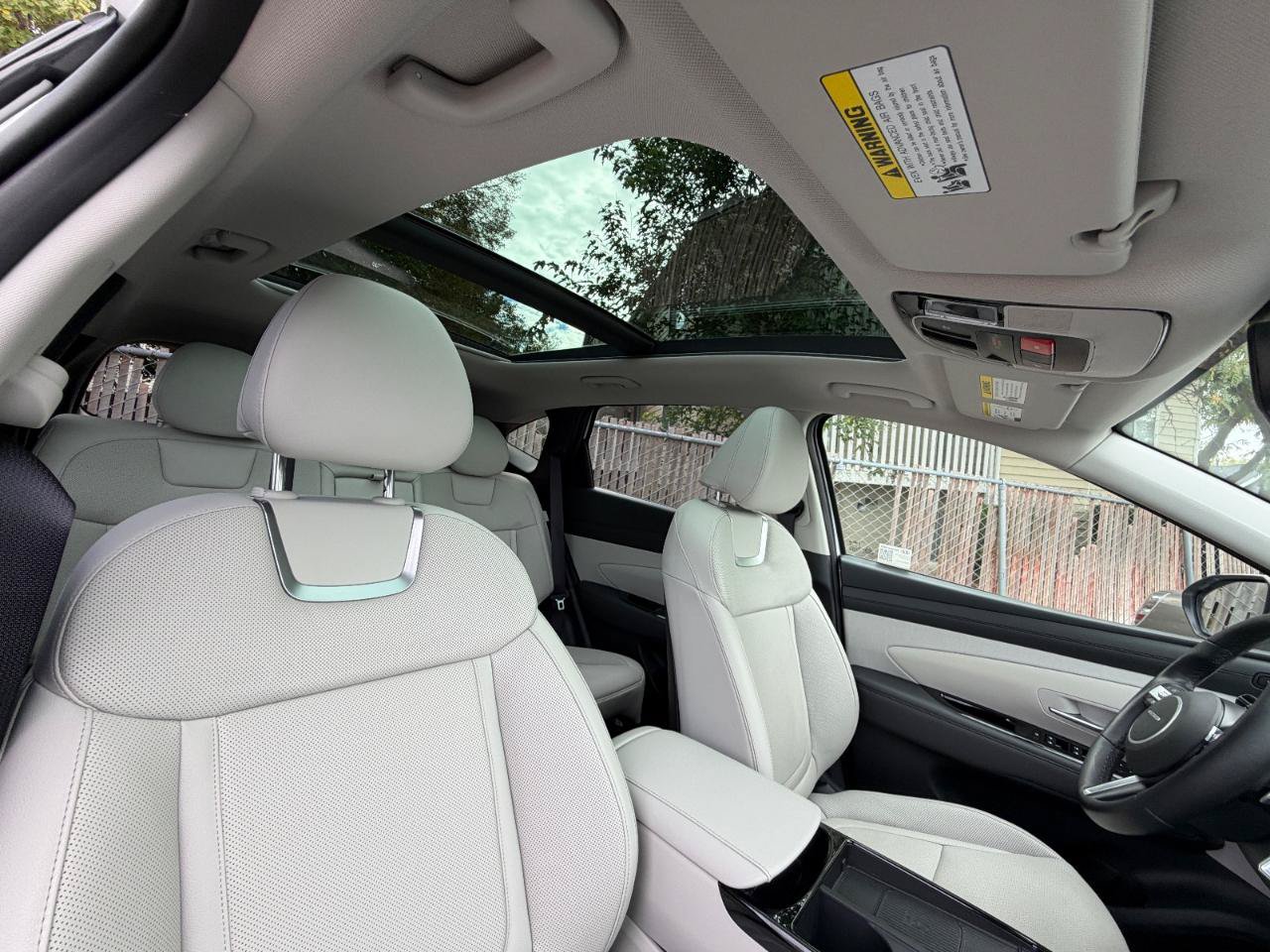 Used 2025 Hyundai Tucson Limited AWD/4WD image 24