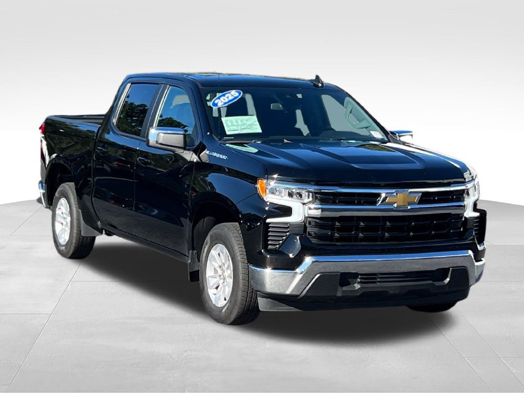 Used 2025 Chevrolet Silverado 1500 LT RWD image 3