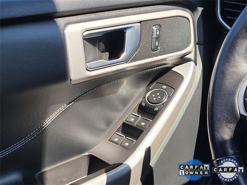 Certified 2022 Ford Explorer XLT w/ Equipment Group 202A image 11