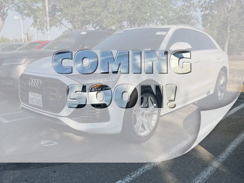 Used 2023 Audi Q8 Premium AWD/4WD image 1