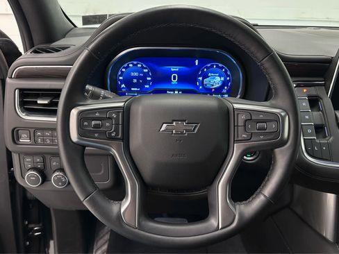 Used 2023 Chevrolet Suburban Z71 w/ Luxury Package image 27