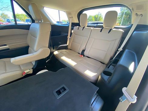 Certified 2021 Ford Explorer Limited w/ Equipment Group 301A image 41
