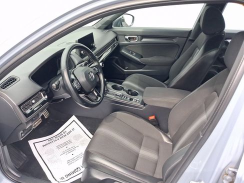 Used 2023 Honda Civic Sport image 4
