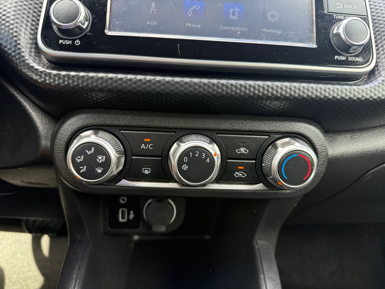 Used 2024 Nissan Kicks S FWD image 24