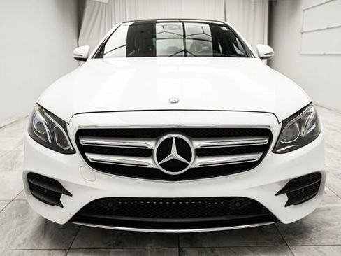Used 2017 Mercedes-Benz E 300 4MATIC image 5