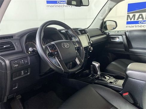 Used 2024 Toyota 4Runner TRD Off-Road Premium image 15